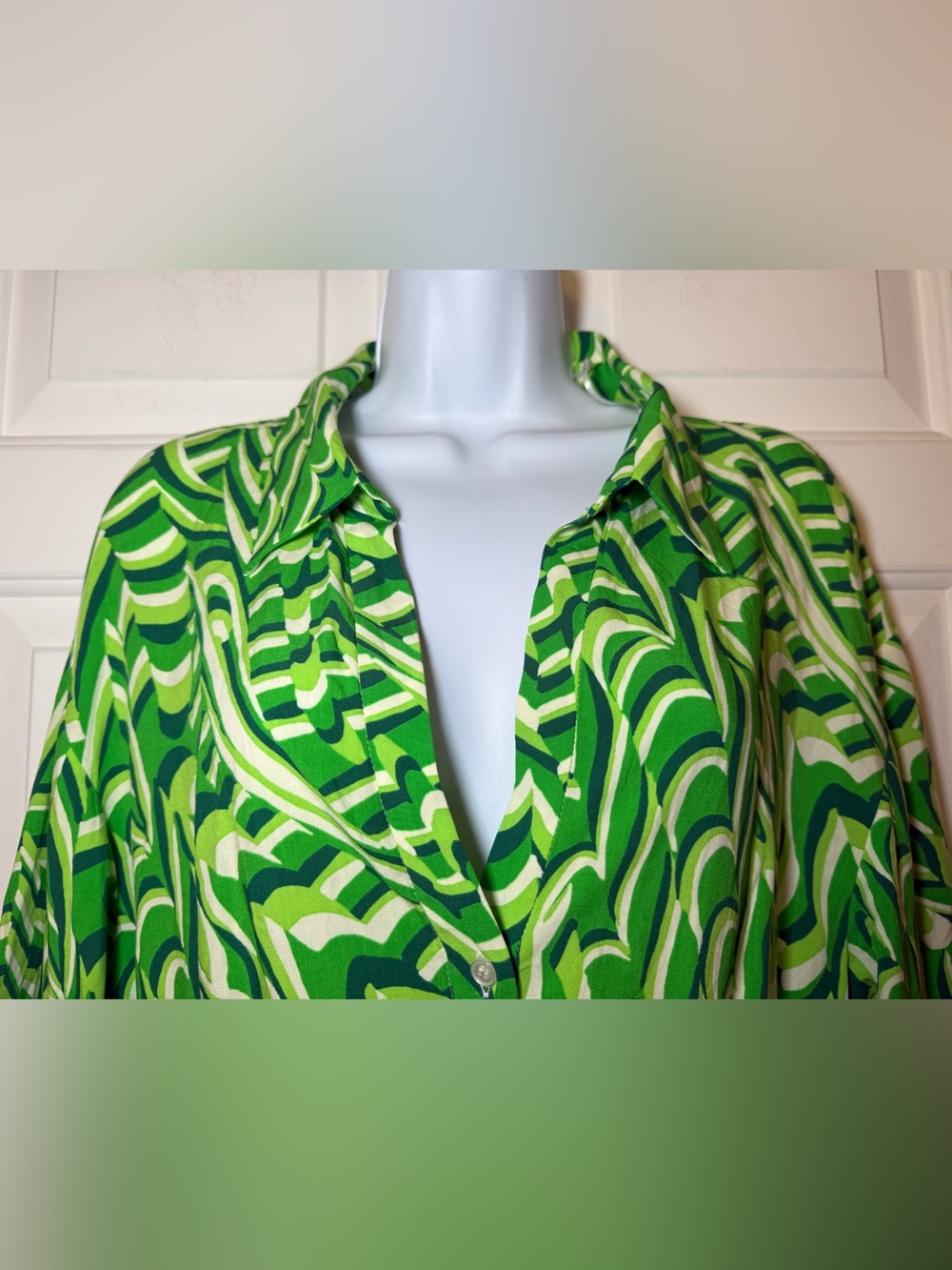 Zara Shades Of Green Print Deep V Mini Dress LARGE Fit To Flare Summer Fun - Picture 2 of 10